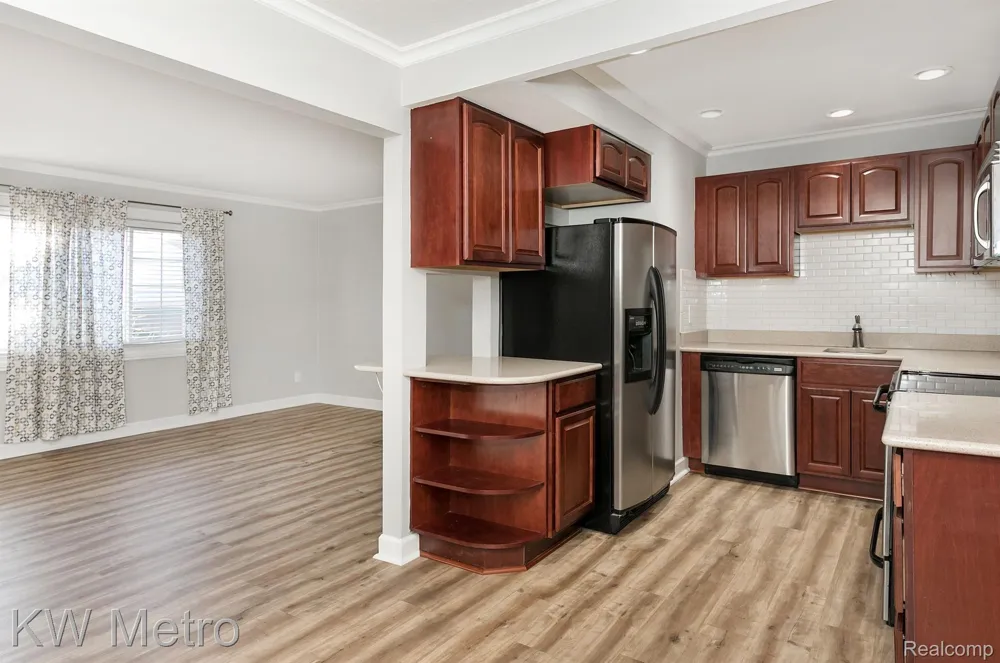 2377 WALTON BOULEVARD #11 Rochester Hills City, MI 48309
