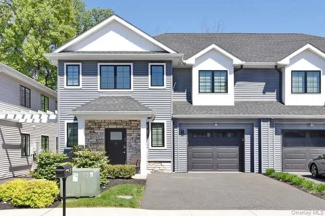 11 Silverwood Circle Suffern, NY 10901