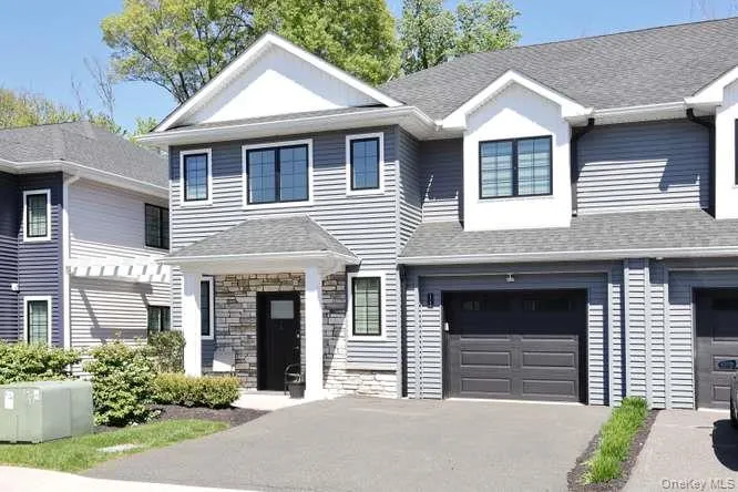 11 Silverwood Circle Suffern, NY 10901