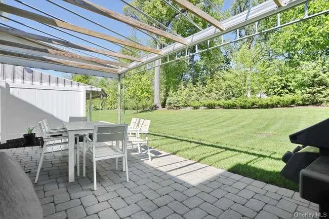 11 Silverwood Circle Suffern, NY 10901
