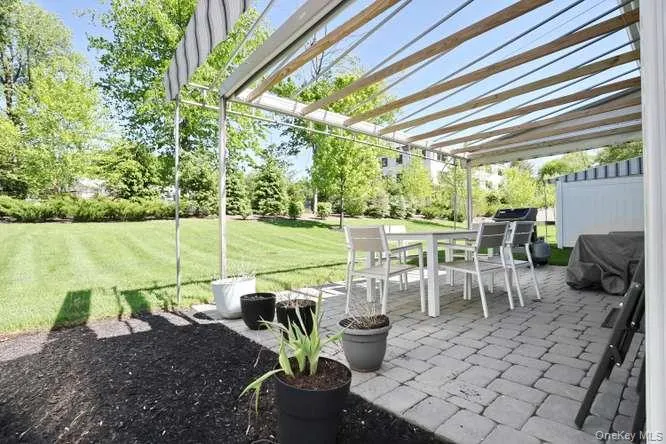 11 Silverwood Circle Suffern, NY 10901