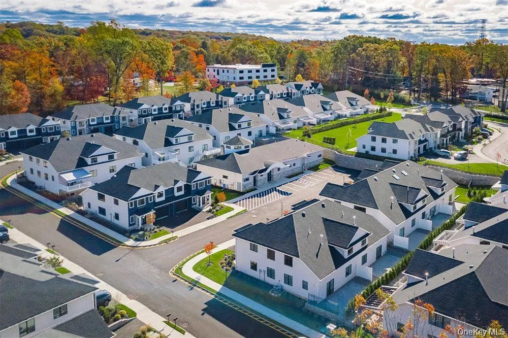 11 Silverwood Circle Suffern, NY 10901