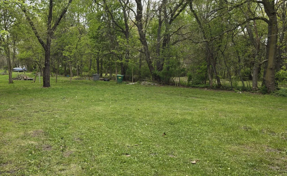 17881 S River Road Three Rivers, MI 49093