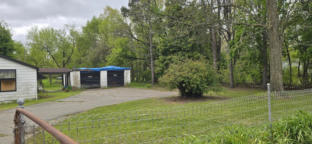 17881 S River Road Three Rivers, MI 49093