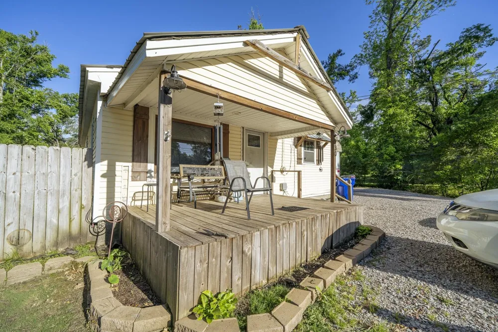 730 CRAVENS DR Savannah, TN 38372