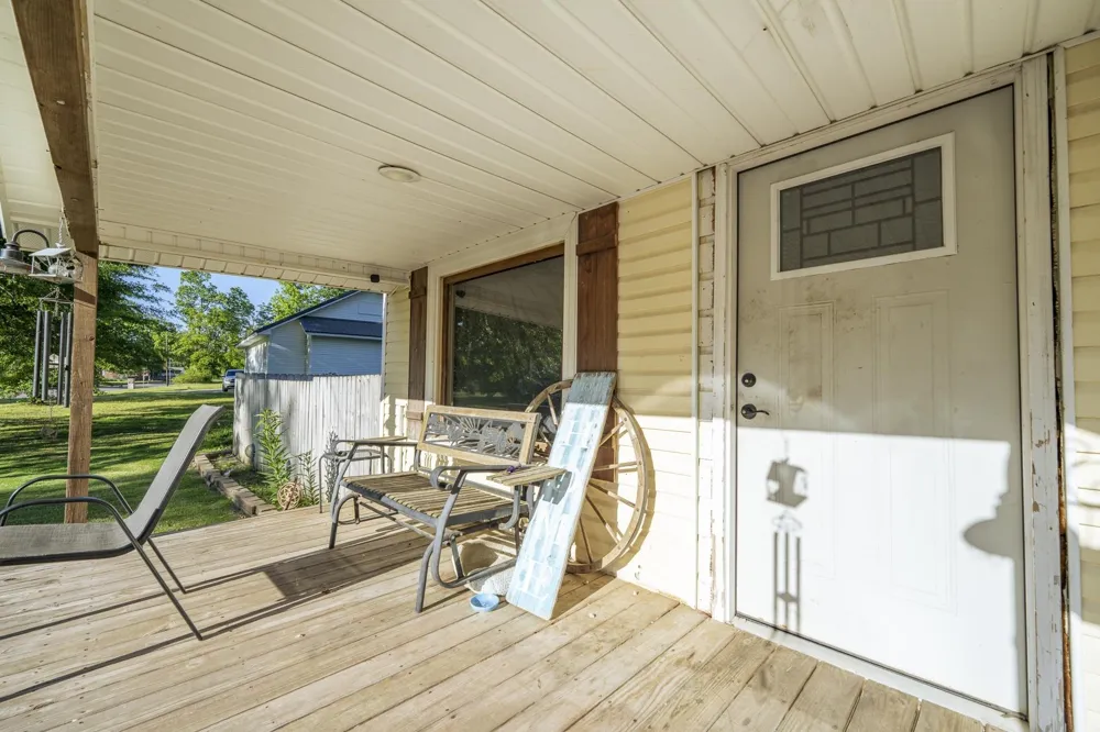 730 CRAVENS DR Savannah, TN 38372