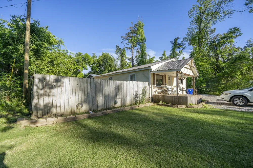 730 CRAVENS DR Savannah, TN 38372