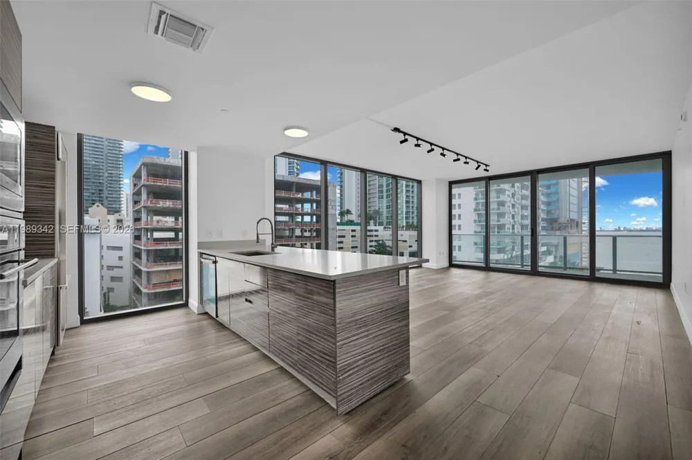460 NE 28th St #601 Miami, FL 33137