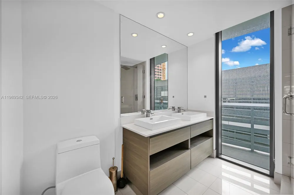 460 NE 28th St #601 Miami, FL 33137