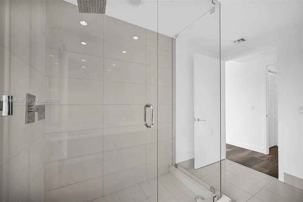 460 NE 28th St #601 Miami, FL 33137