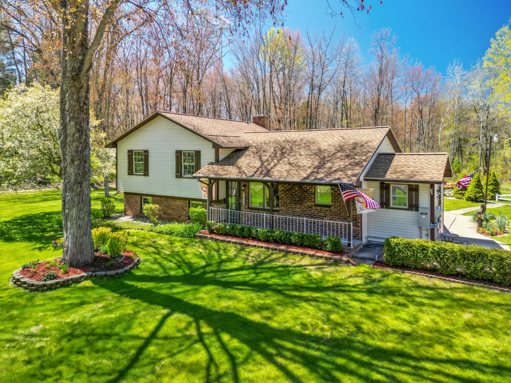 10343 Walnut Avenue Home Township, MI 49309