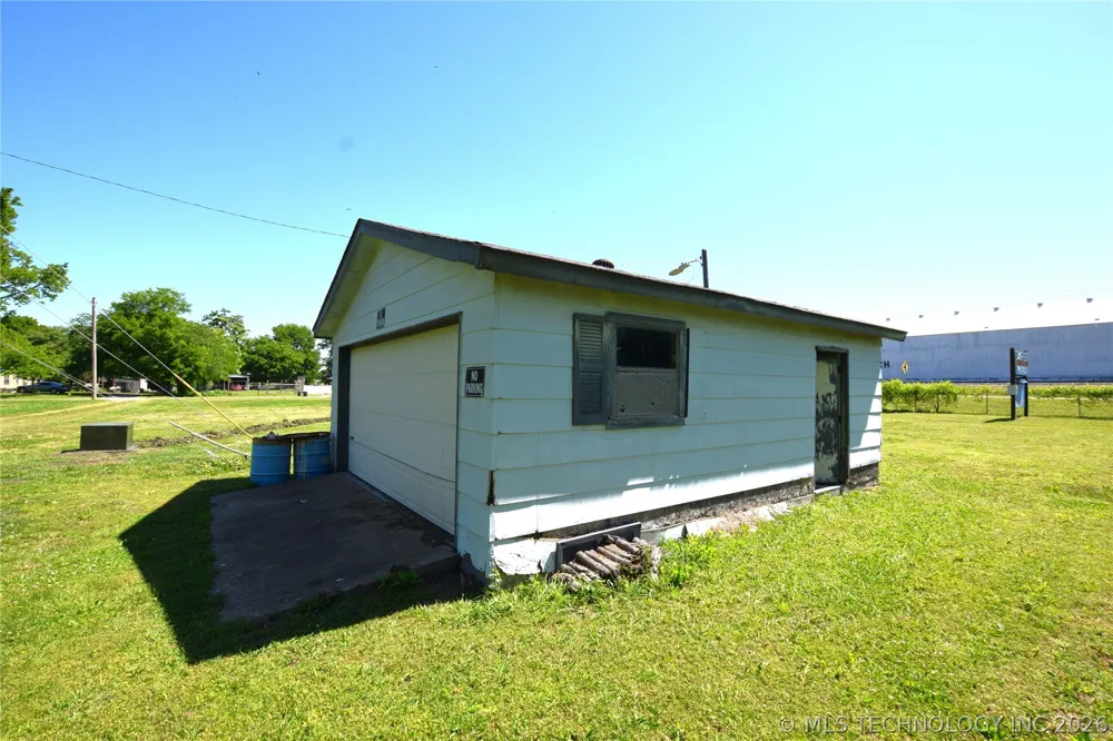 13 W Chestnut Street Stilwell, OK 74960