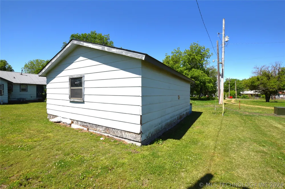 13 W Chestnut Street Stilwell, OK 74960