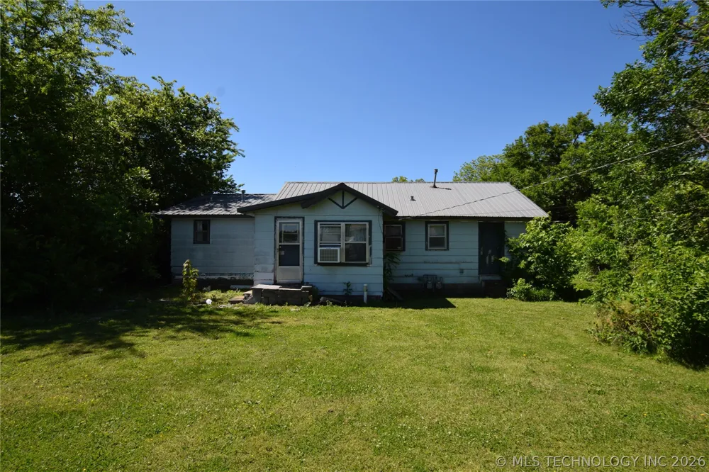 13 W Chestnut Street Stilwell, OK 74960