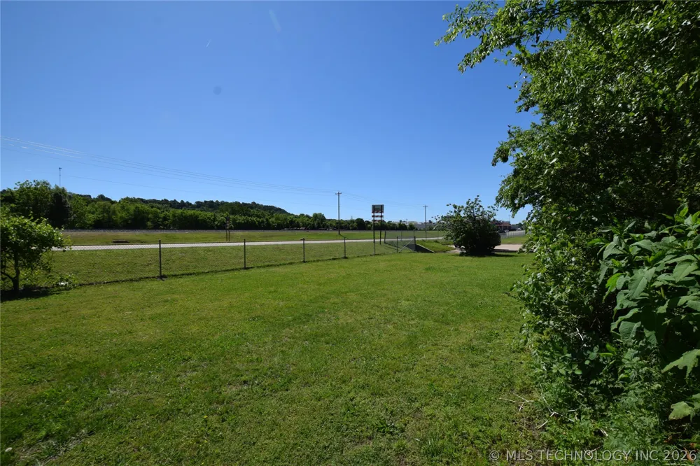 13 W Chestnut Street Stilwell, OK 74960