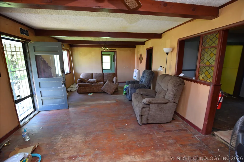 13 W Chestnut Street Stilwell, OK 74960