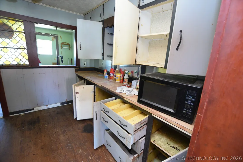 13 W Chestnut Street Stilwell, OK 74960