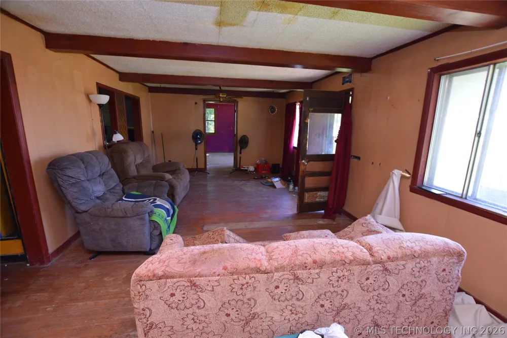 13 W Chestnut Street Stilwell, OK 74960