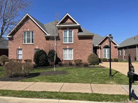 215 Stoners Glen Ct