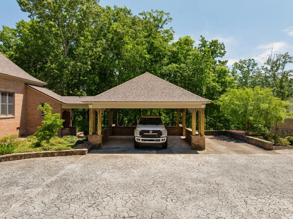 911 New England Road Wildwood, GA 30757