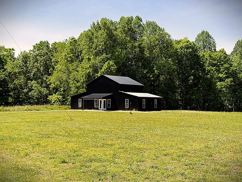 246 Ralph Spivey ln Gainesboro, TN 38562