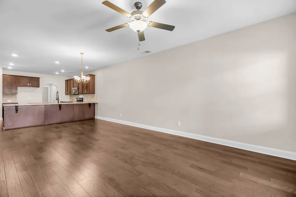 304 Eli Xing Lebanon, TN 37087