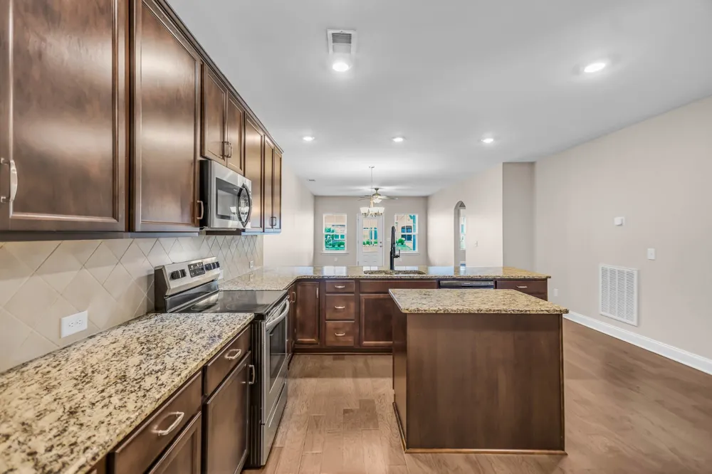 304 Eli Xing Lebanon, TN 37087