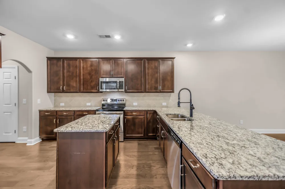 304 Eli Xing Lebanon, TN 37087