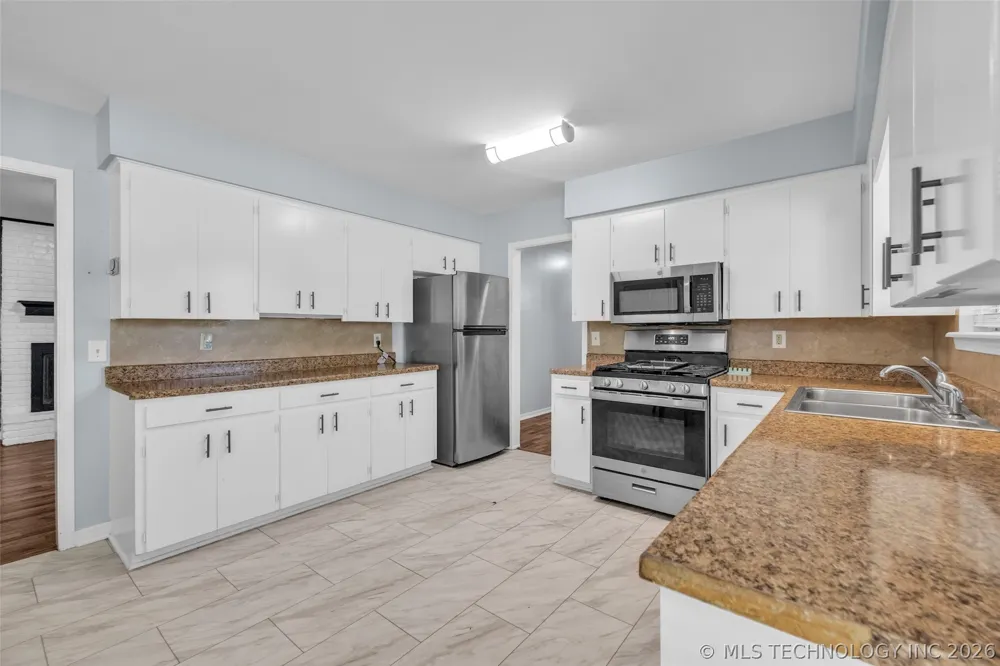 1331 S 76th EastAvenue Tulsa, OK 74112