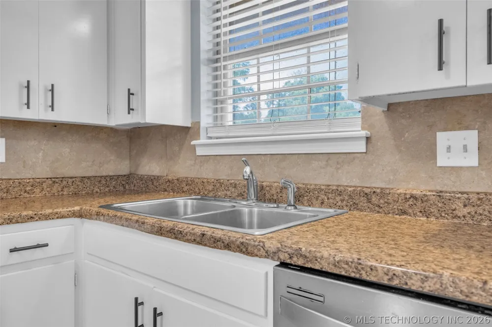 1331 S 76th EastAvenue Tulsa, OK 74112