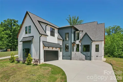 3078 Mountain Creek Drive