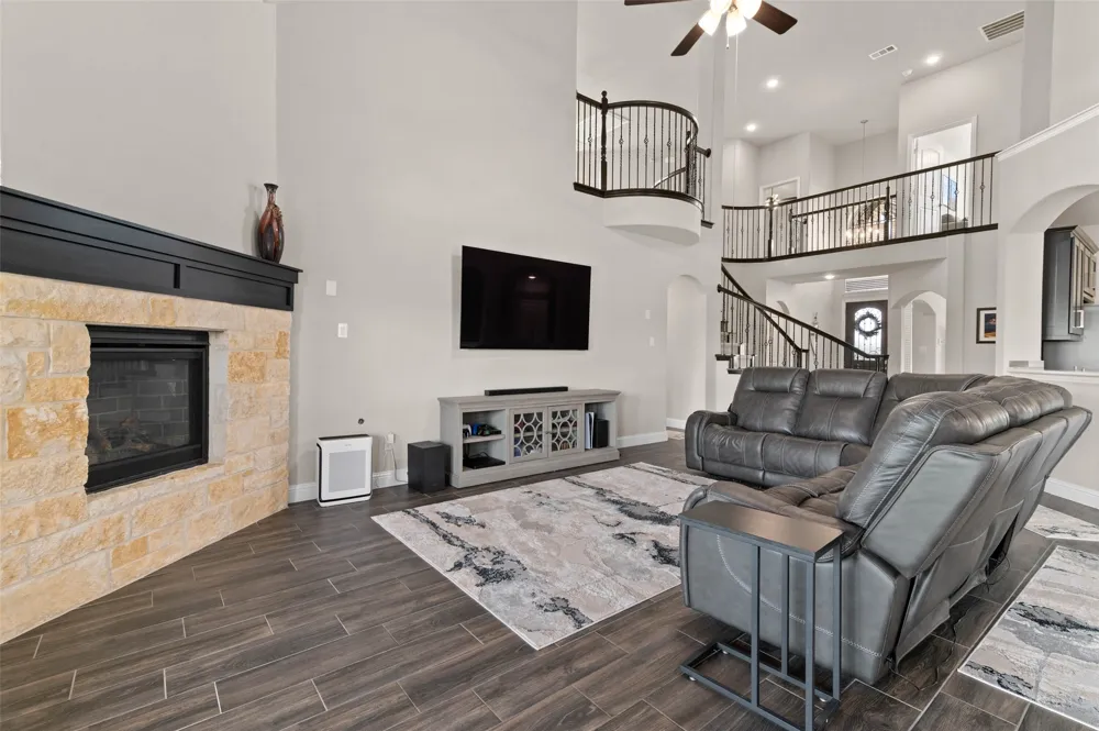 800 Beckington Drive Shady Shores, TX 76208