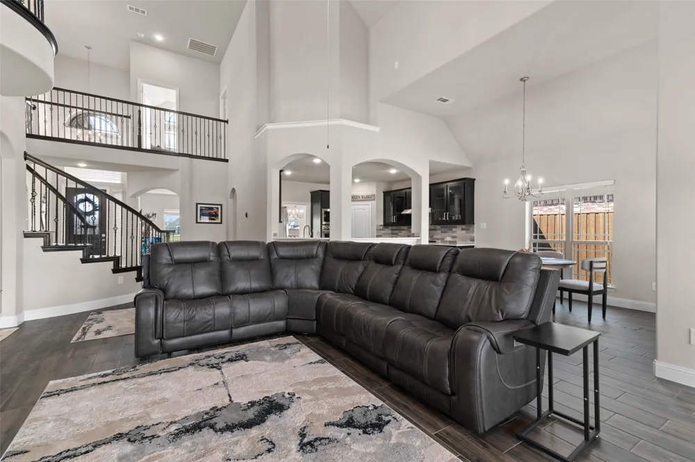 800 Beckington Drive Shady Shores, TX 76208