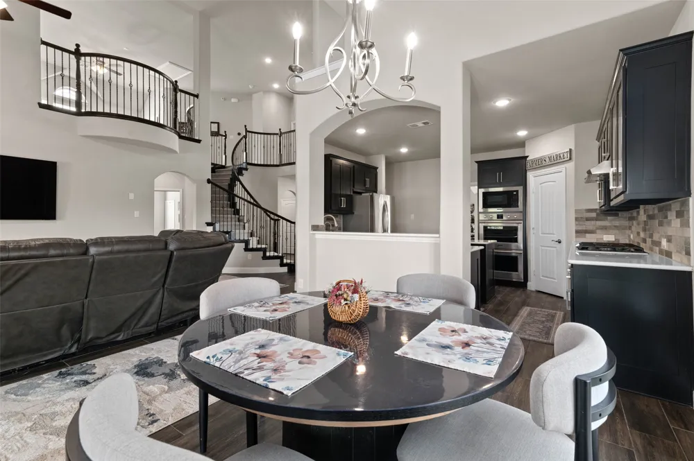 800 Beckington Drive Shady Shores, TX 76208