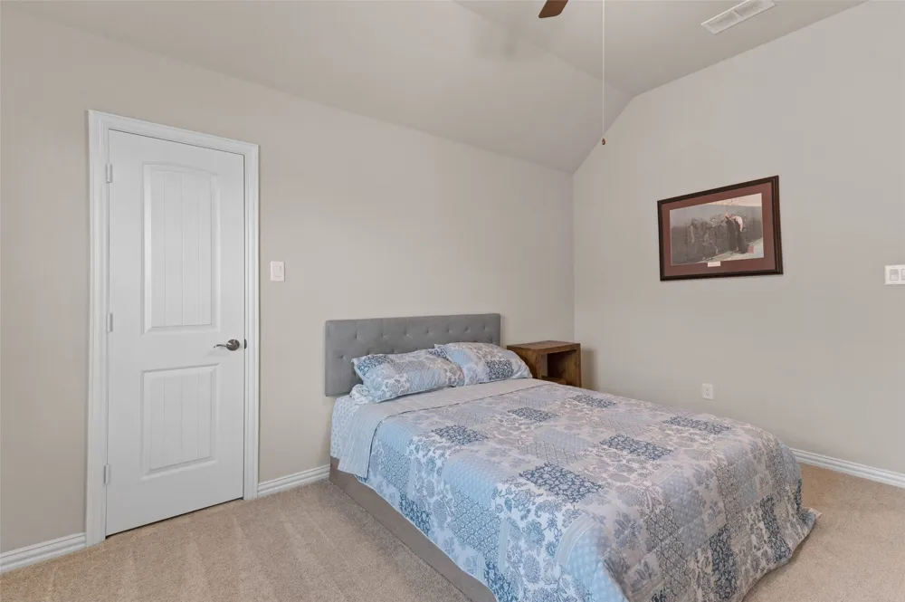 800 Beckington Drive Shady Shores, TX 76208