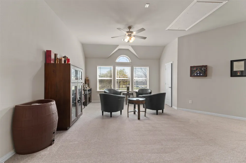 800 Beckington Drive Shady Shores, TX 76208