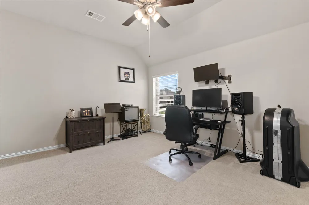 800 Beckington Drive Shady Shores, TX 76208