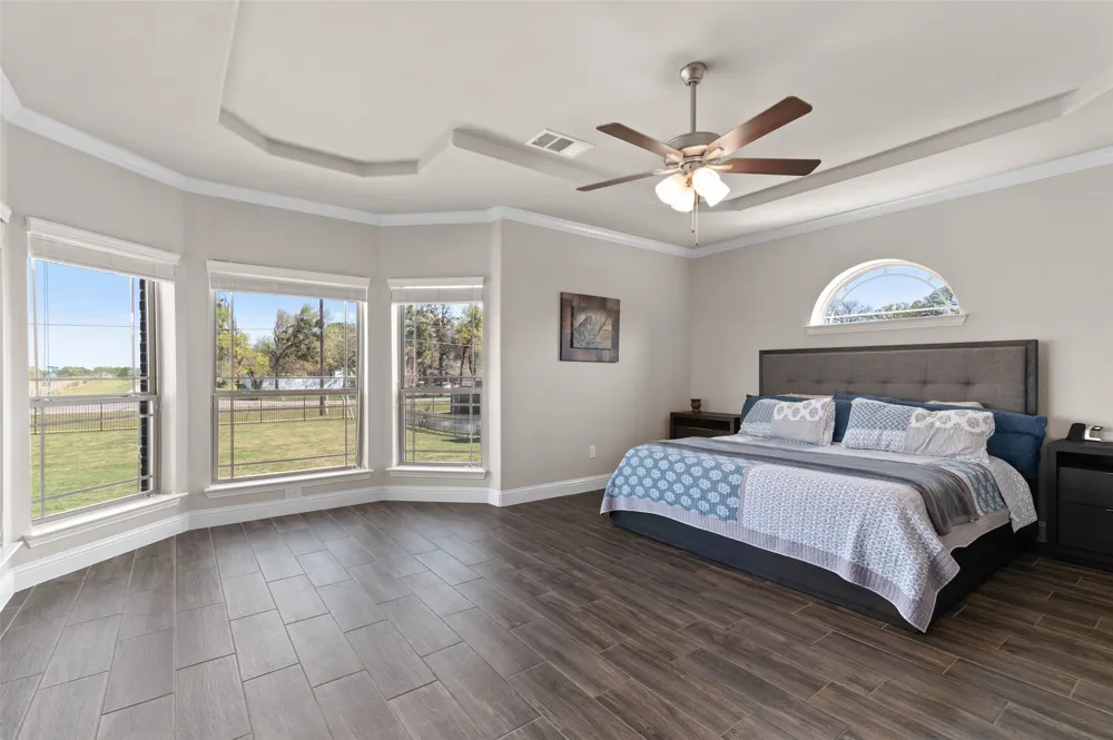 800 Beckington Drive Shady Shores, TX 76208