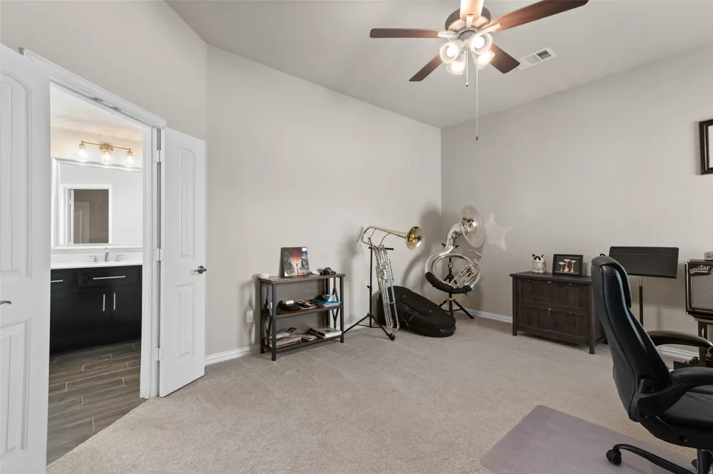 800 Beckington Drive Shady Shores, TX 76208