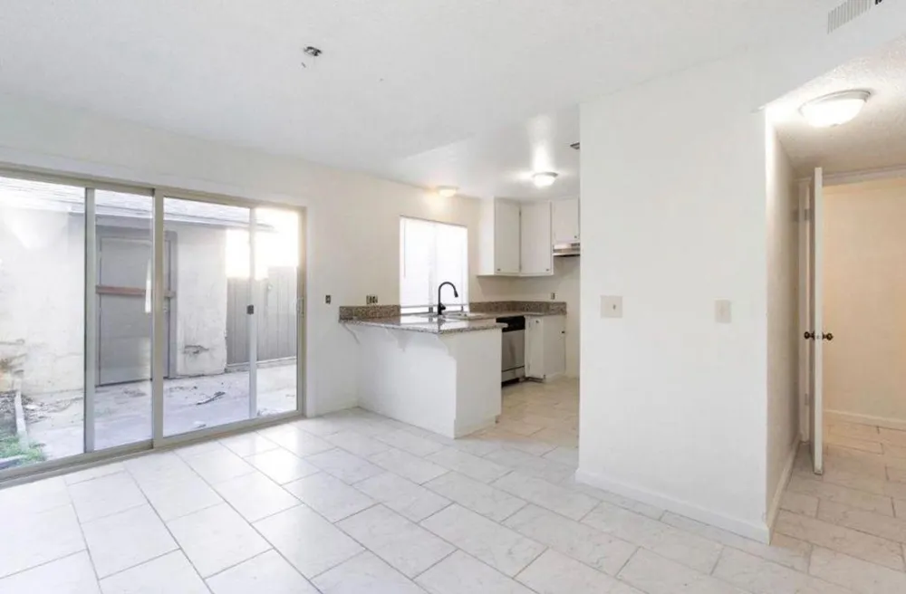 4747 Woodrow Avenue #122 Fresno, CA 93726