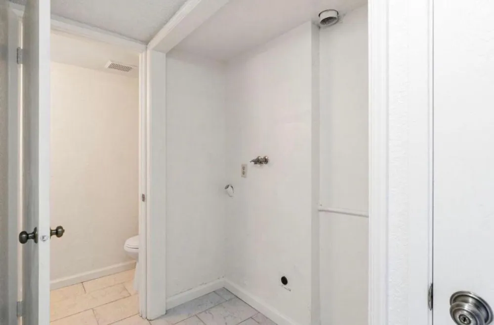 4747 Woodrow Avenue #122 Fresno, CA 93726