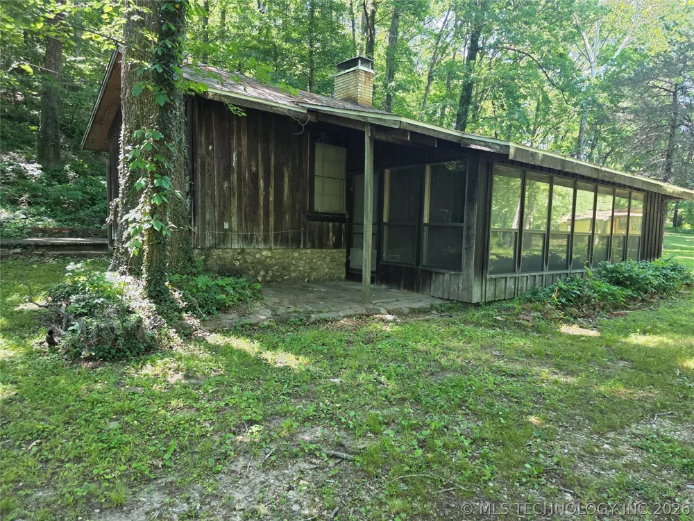 20453 E Whipperwill Road Tahlequah, OK 74464