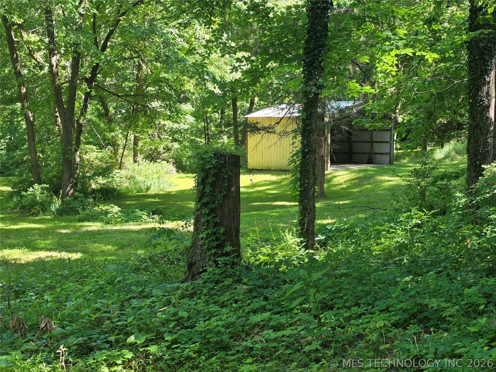 20453 E Whipperwill Road Tahlequah, OK 74464