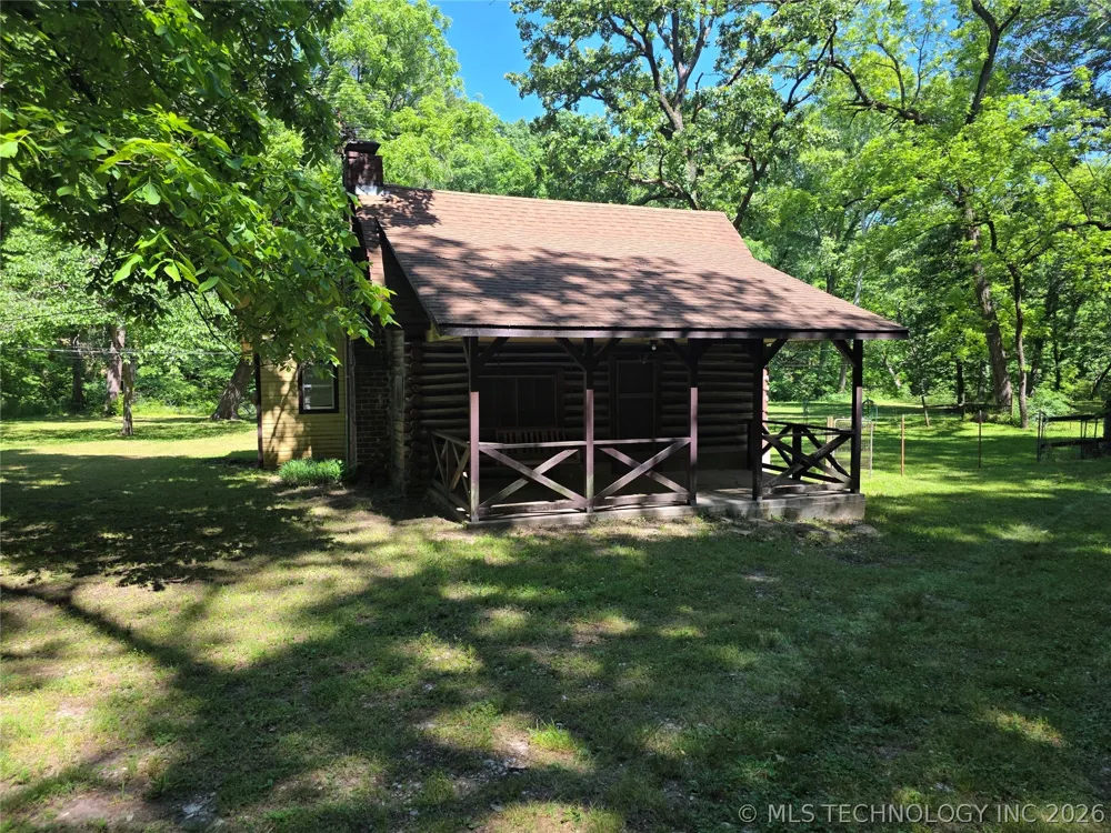 20453 E Whipperwill Road Tahlequah, OK 74464