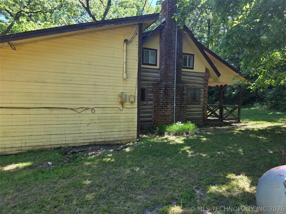 20453 E Whipperwill Road Tahlequah, OK 74464