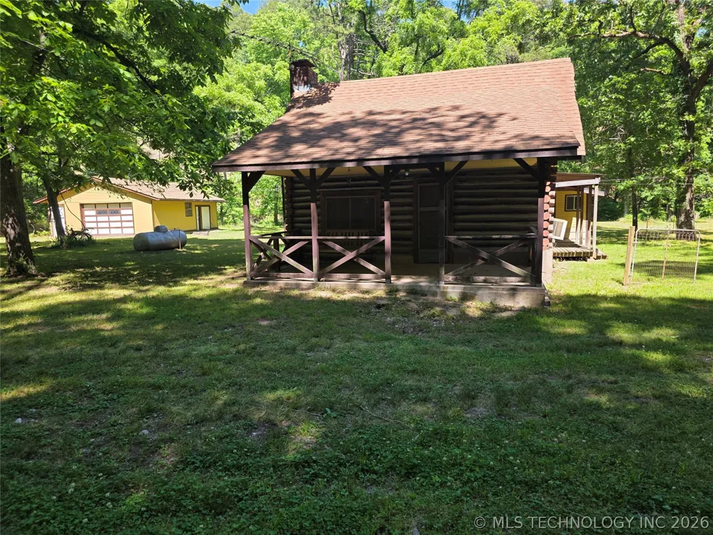 20453 E Whipperwill Road Tahlequah, OK 74464