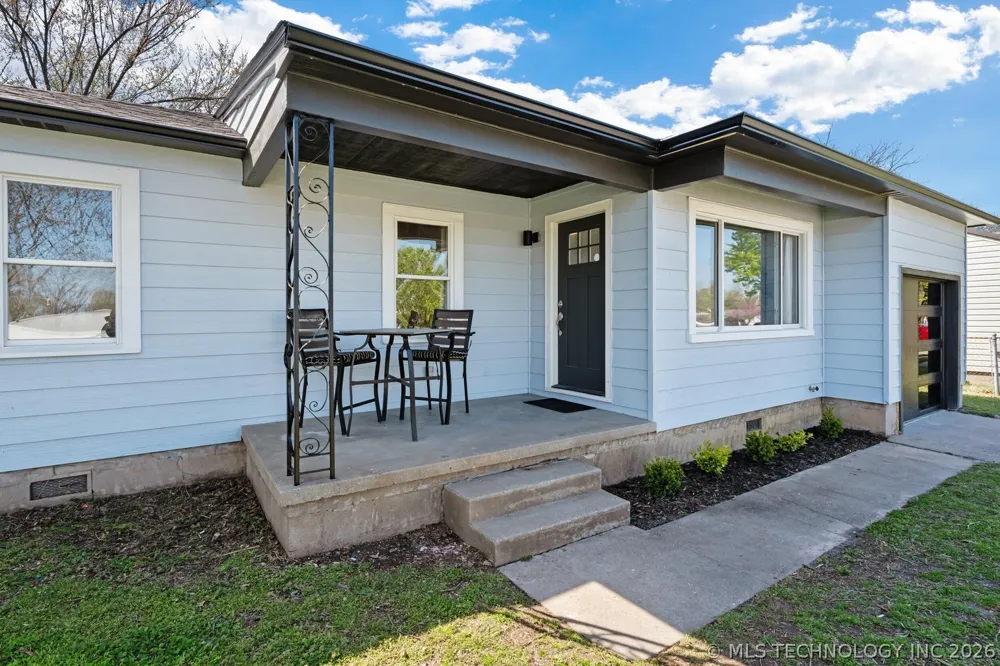 1925 B STREET NE Miami, OK 74354