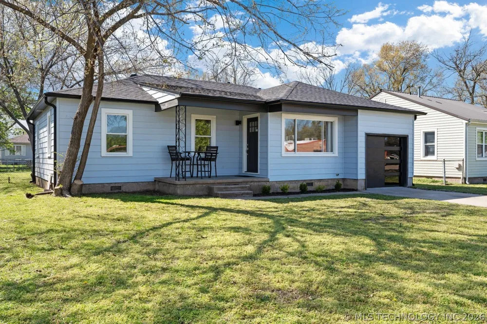 1925 B STREET NE Miami, OK 74354