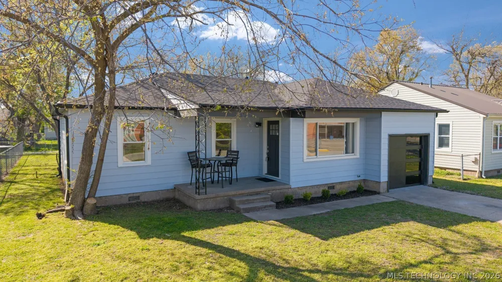 1925 B STREET NE Miami, OK 74354
