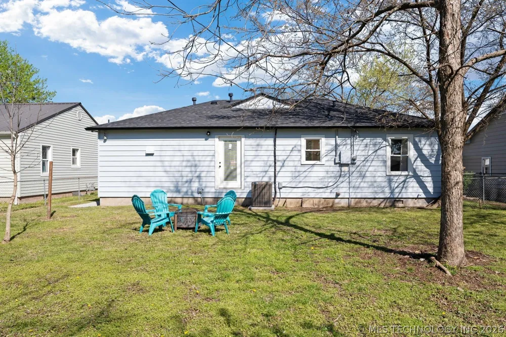 1925 B STREET NE Miami, OK 74354